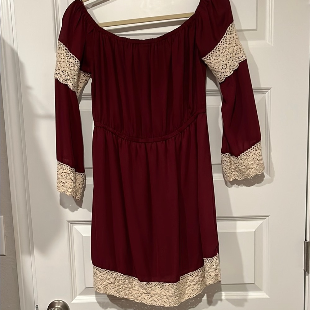 Entro Burgundy Midi Dress with Cream Lace